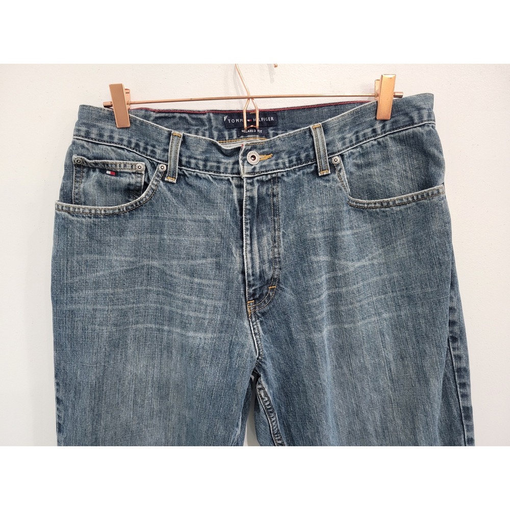 Tommy Hilfiger Men Relaxed Fit Denim Jeans Blue Wash Size 34x30 - Picture 2 of 8